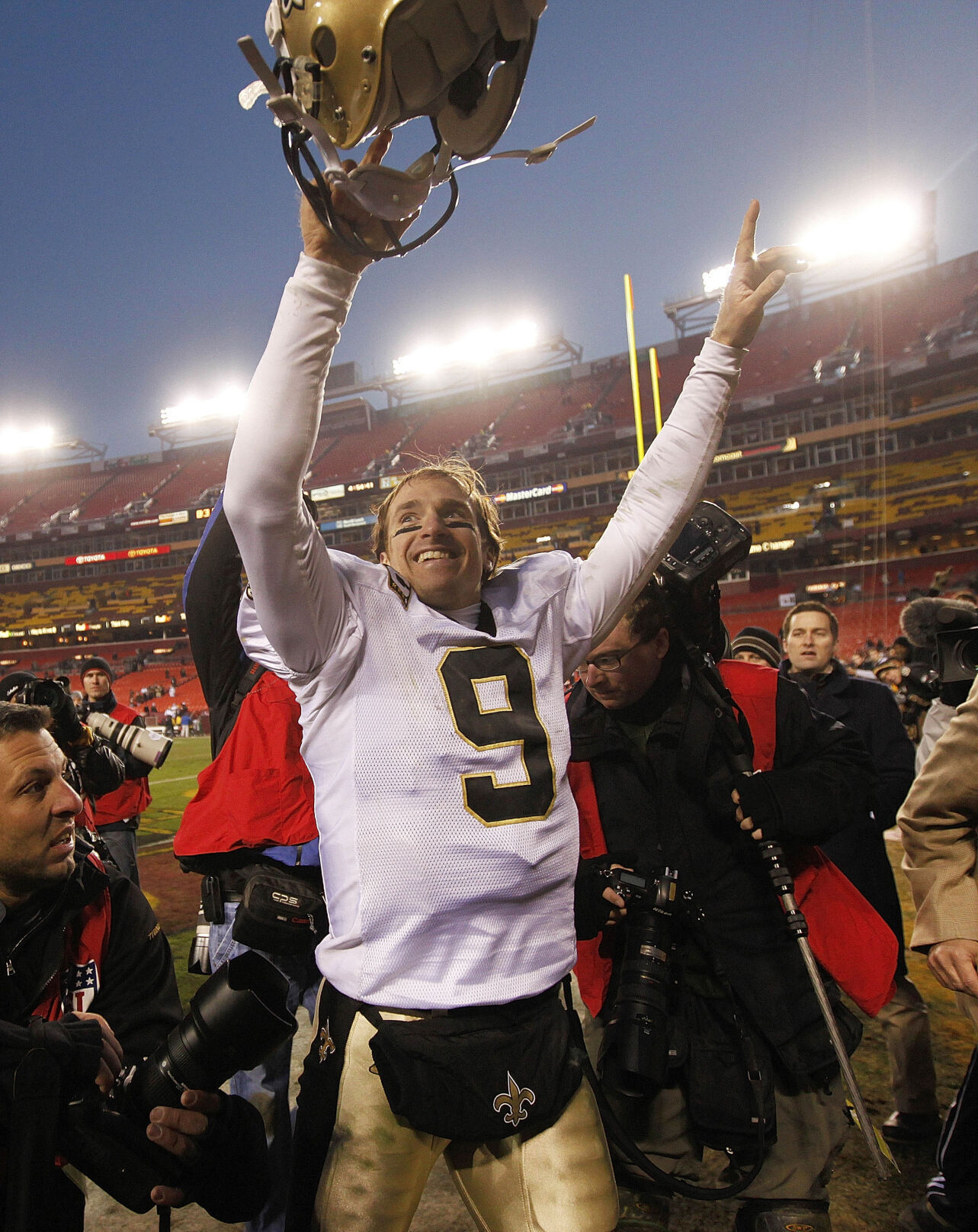 2009: Saints, Colts each improve to 12-0